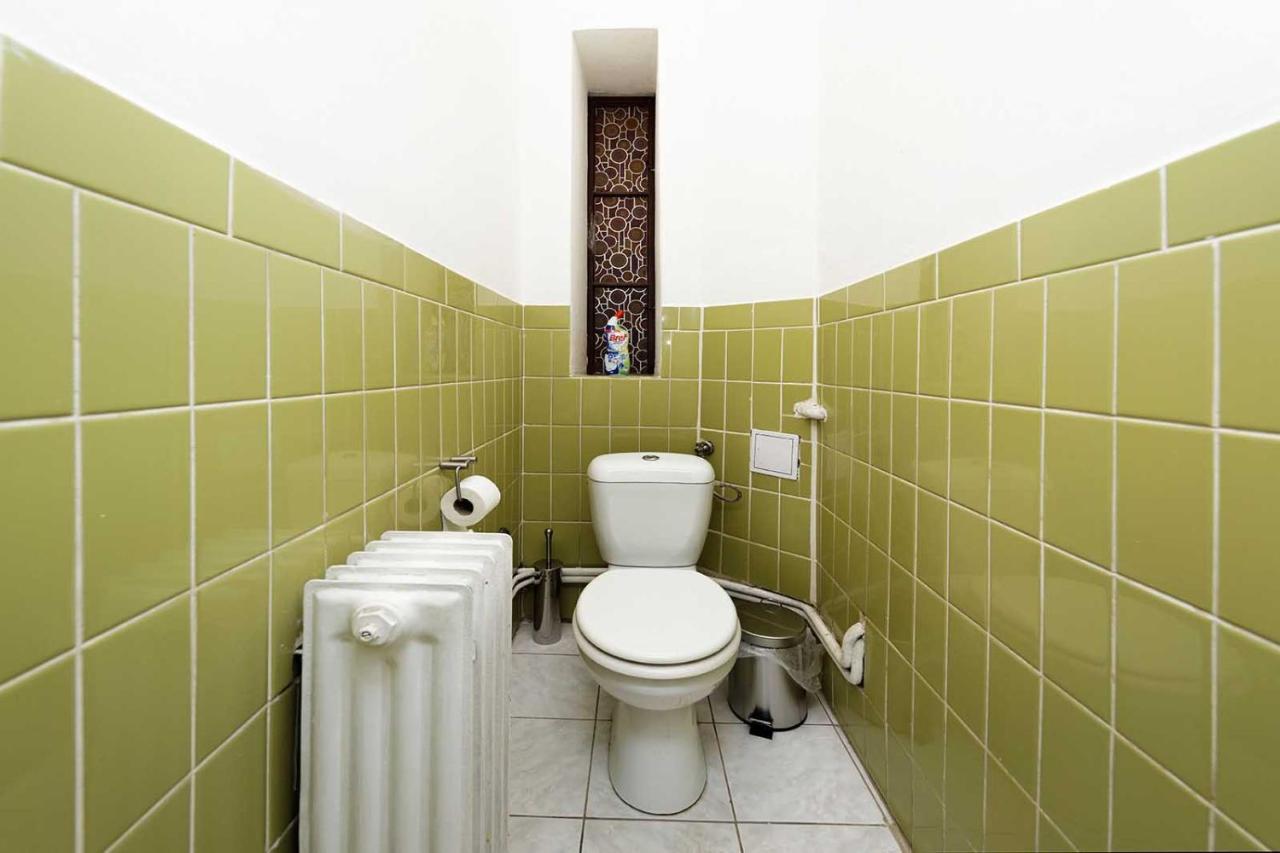 Peter'S Tower Apartments Прага Екстер'єр фото